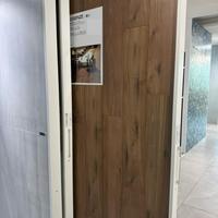 Piastrelle in gres effetto legno