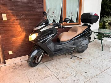 Yamaha majesty 400