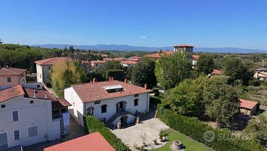 Villa di 450 m² con più di 5 locali e box auto dop