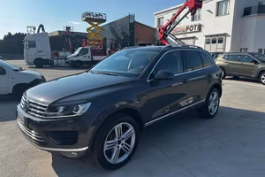 VOLKSWAGEN Touareg 3.0 TDI 204 CV tiptronic Blue