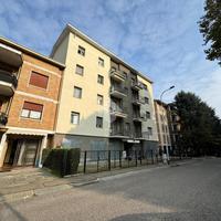 2 LOCALI A NOVARA