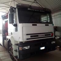 Iveco magirus 240e42 con cassone e gru fassi