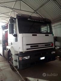 Camion iveco magirus stralis 420 con gru fassi 300