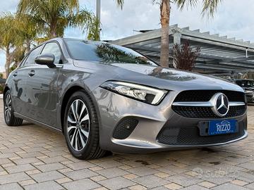 Mercedes-benz A 200 d Automatic Sport Luci Ambient