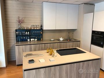 CUCINA NUOVA D'ESPOSIZIONE