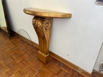 Consolle mobiletto dorato