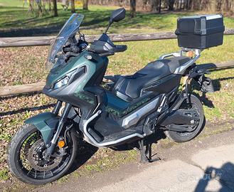 X-adv 750
