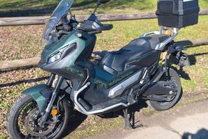 X-adv 750