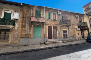 Via M.Rizzo - 2 locali semi-indipendente