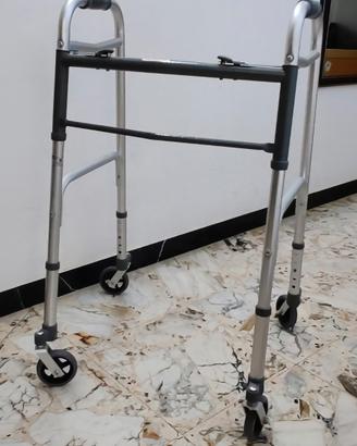 Deambulatore pieghevole con 4 ruote. Come Nuovo