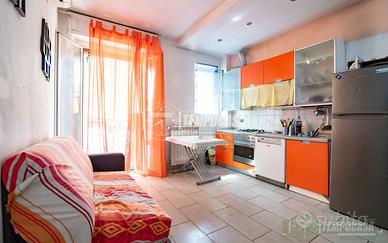 -LUMINOSO TRE LOCALI CON BALCONE-