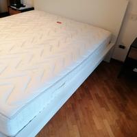 Letto matrimoniale Malm Ikea 