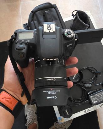 Reflex Canon EOS 77D + Accessori