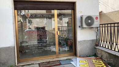 Locale Commerciale a Corvaro centralissimo