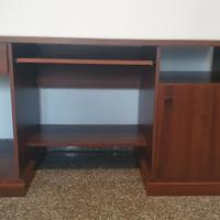 Scrivania in legno 