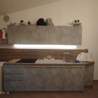 Cucina marca Arrital colore grigio