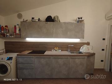 Cucina marca Arrital colore grigio