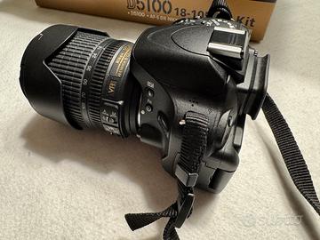Nikon Reflex D5100 kit 18-105 con accessori