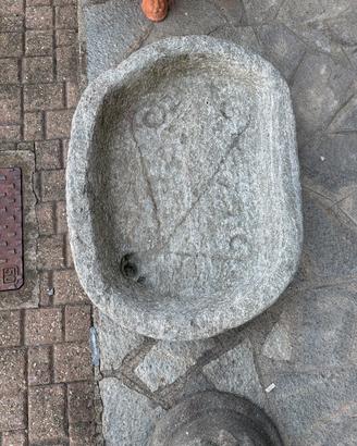 Lavandino in pietra