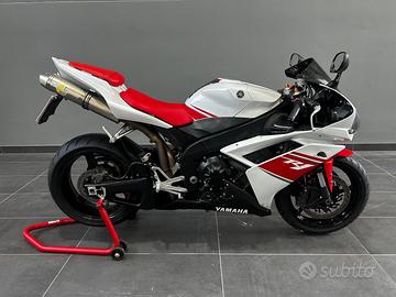 Yamaha YZF - R1 2008