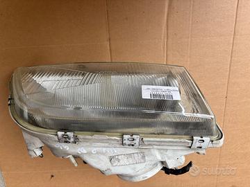Faro anteriore Volvo V40/S40 DX o SX
