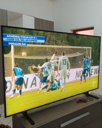 TV 4K 55 pollici Samsung RU8000 con scatola
