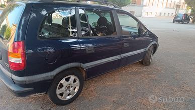 auto zaffira 