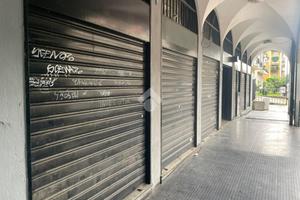 NEGOZIO A MILANO
