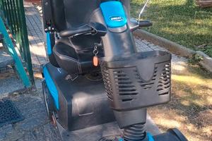 SCOOTER PER DISABILI O ANZIANI INVACARE COMET PRO