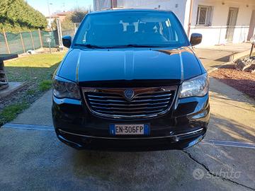 Lancia Voyager