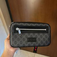 Borsello Gucci GG Supreme