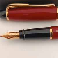 Aurora stilografica Ipsilon B11 M rossa