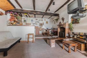 MONOLOCALE A CAPRAROLA