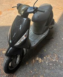 Piaggio Zip 50 4T