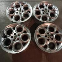 Alfa Romeo 147 1.9 JTD cerchi originali.