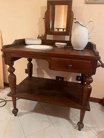 Mobile toilette arte povera in legno con specchio.