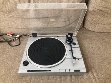 Giradischi Hitachi