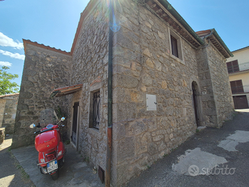 Casa terratetto autonoma Toscana baita di montagna