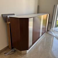 Bancone credenza bar in legno e alluminio