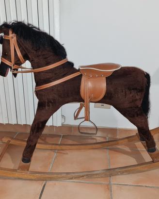 Cavallo a dondolo vintage