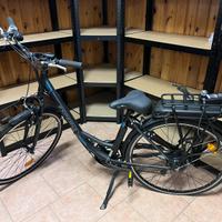 Bicicletta elettrica da donna