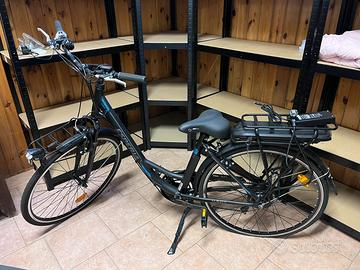 Bicicletta elettrica da donna