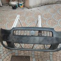 Paraurto antereriore fiat grande punto 2010