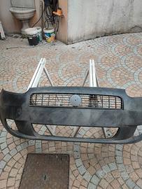 Paraurto antereriore fiat grande punto 2010