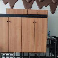 mobiletti vari in legno e plastica