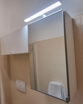 specchio contenitore bagno