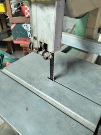 Pialla con toupie, banco da lavoro, sega circolare