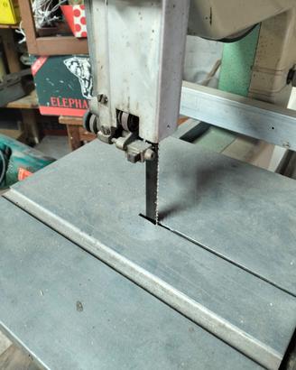 Pialla con toupie, banco da lavoro, sega circolare