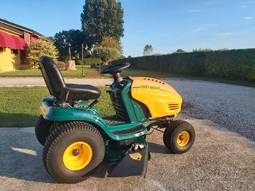 Trattorino tagliaerba rasaerba tosaerba 