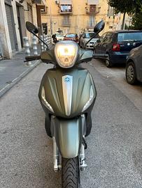 Piaggio Beverly 300 ABS-ASR - 2020 verde satinato